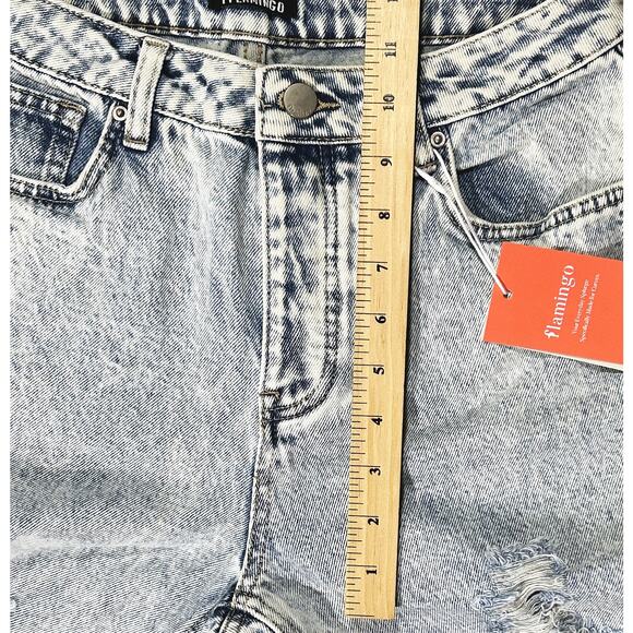 NWT Flamingo Distressed Split Hem Straight Leg Jeans Women's Medium (29x30) - Picture 3 of 7